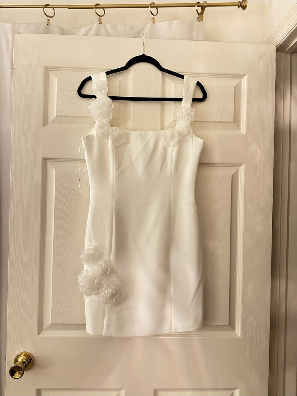 Elliatt Trompe White Mini Dress with 3D Floral Appliqué